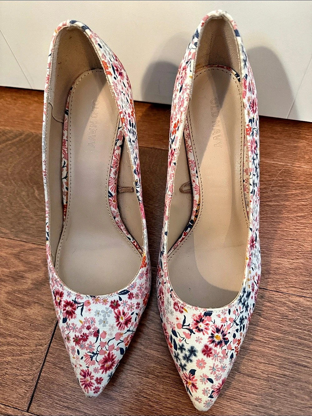 Floral Print Pumps in cream